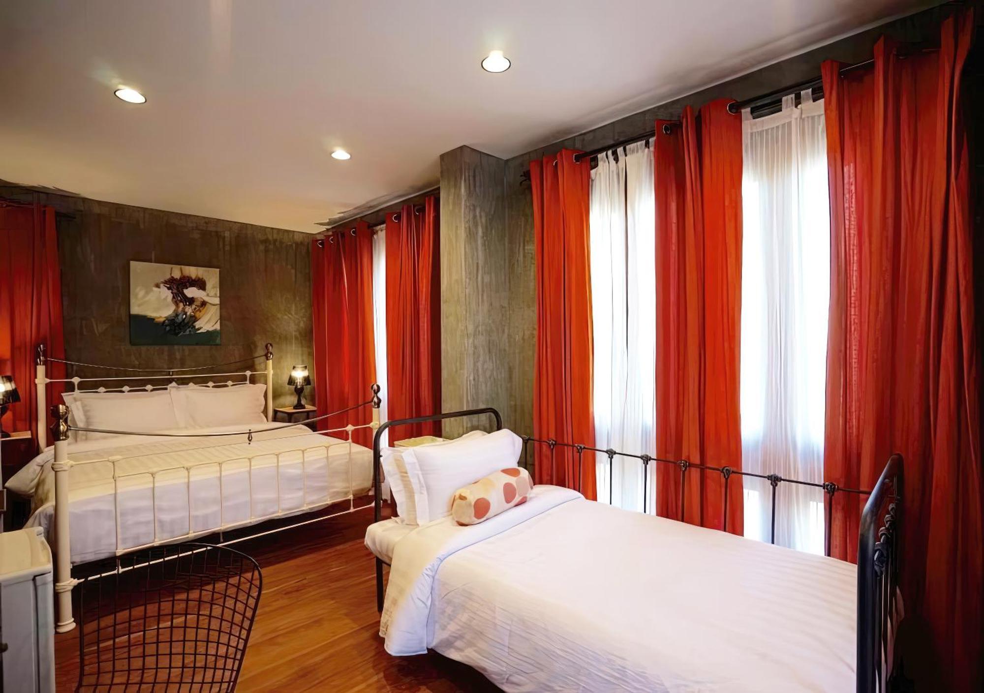 House Of Passion Amphawa Hotel Bagian luar foto